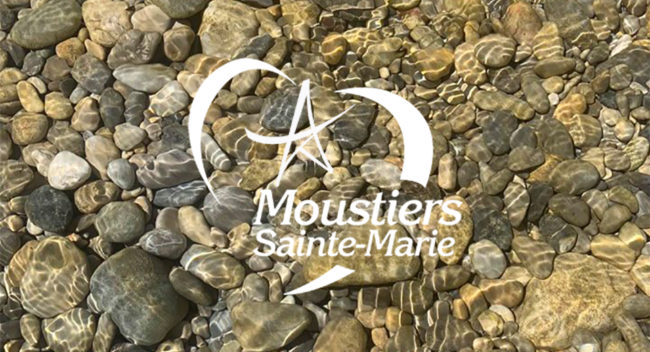 fond cailloux logo Moustiers IMEA